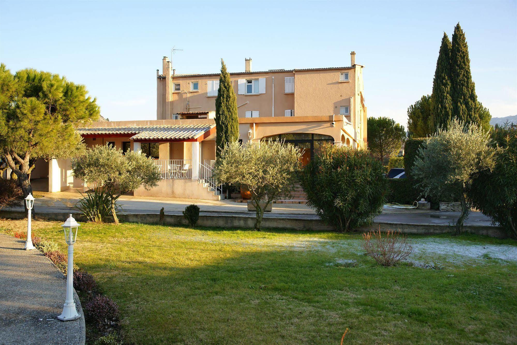 Logis Hotel & Restaurant L'Etape Bouc Bel Air - Gardanne Exterior photo