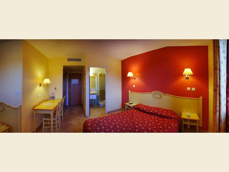 Logis Hotel & Restaurant L'Etape Bouc Bel Air - Gardanne Exterior photo